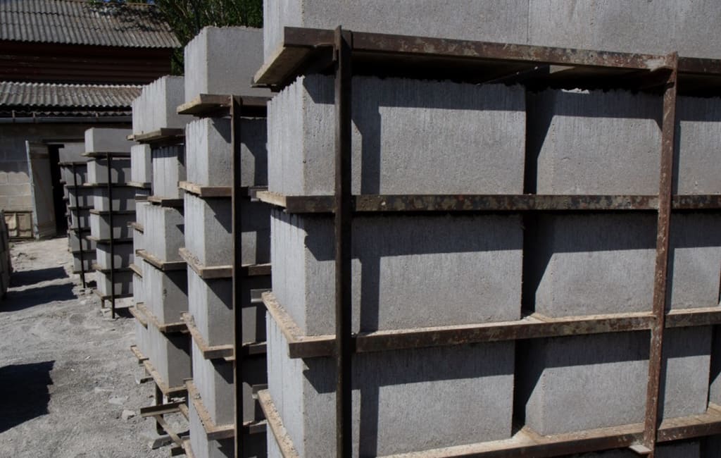 Лучшее время для заказа изделий из бетона в Барановичах ЛЮКСОР